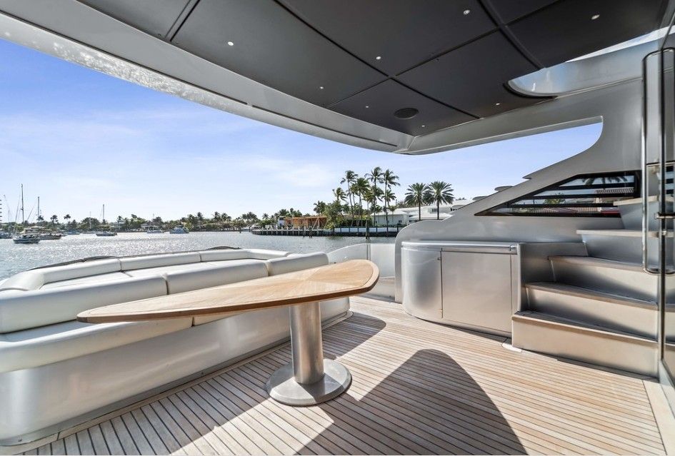94ft Pershing
