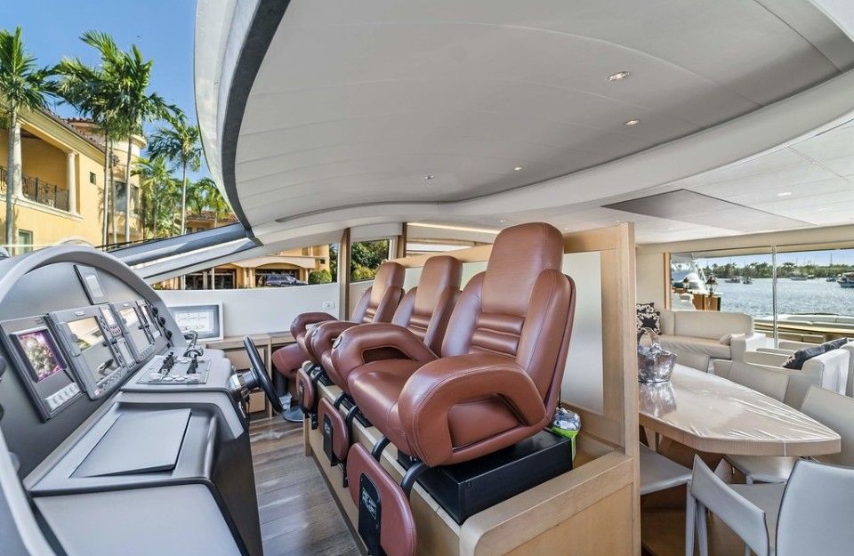 94ft Pershing