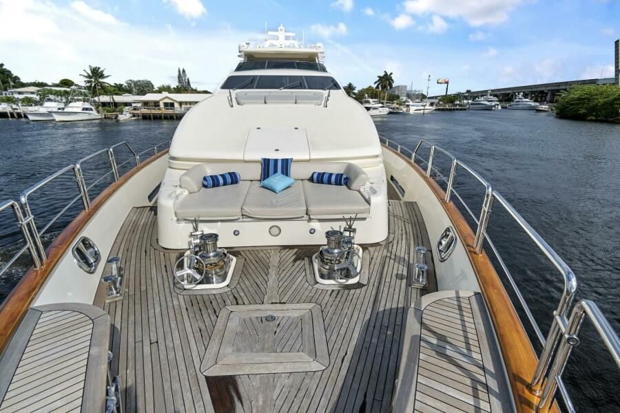 116ft Azimut