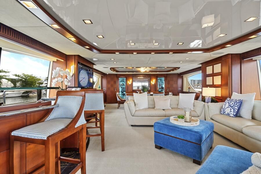 116ft Azimut