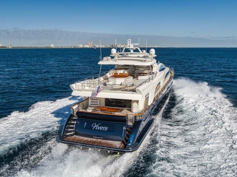 116ft Azimut