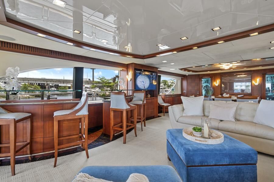 116ft Azimut