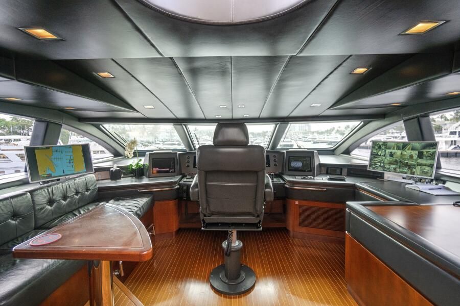 116ft Azimut