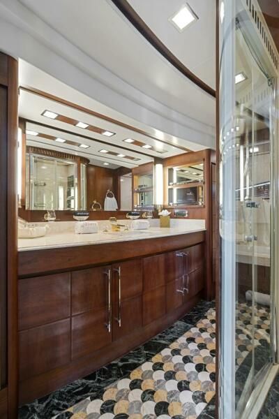 116ft Azimut