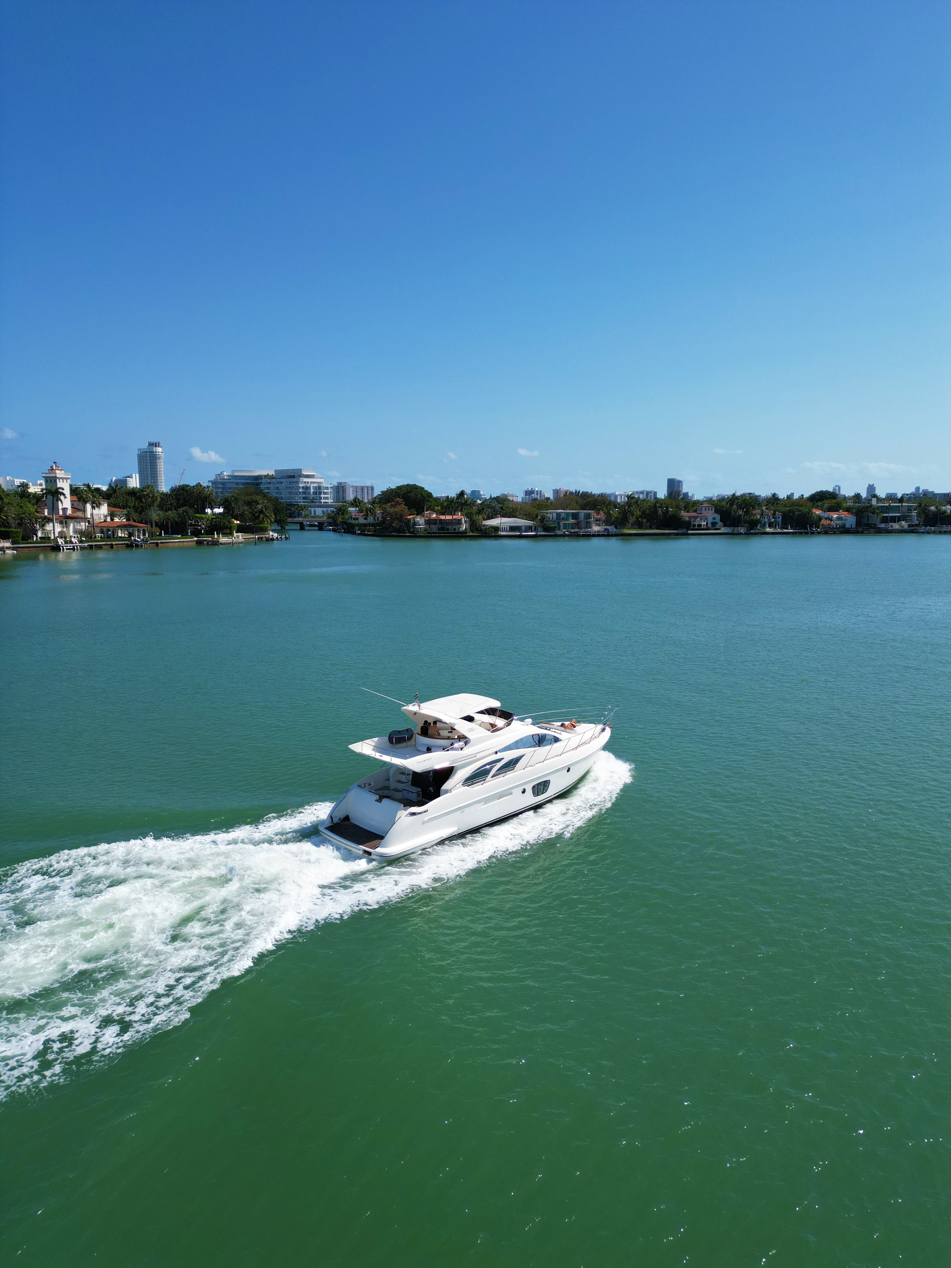 57ft Azimut