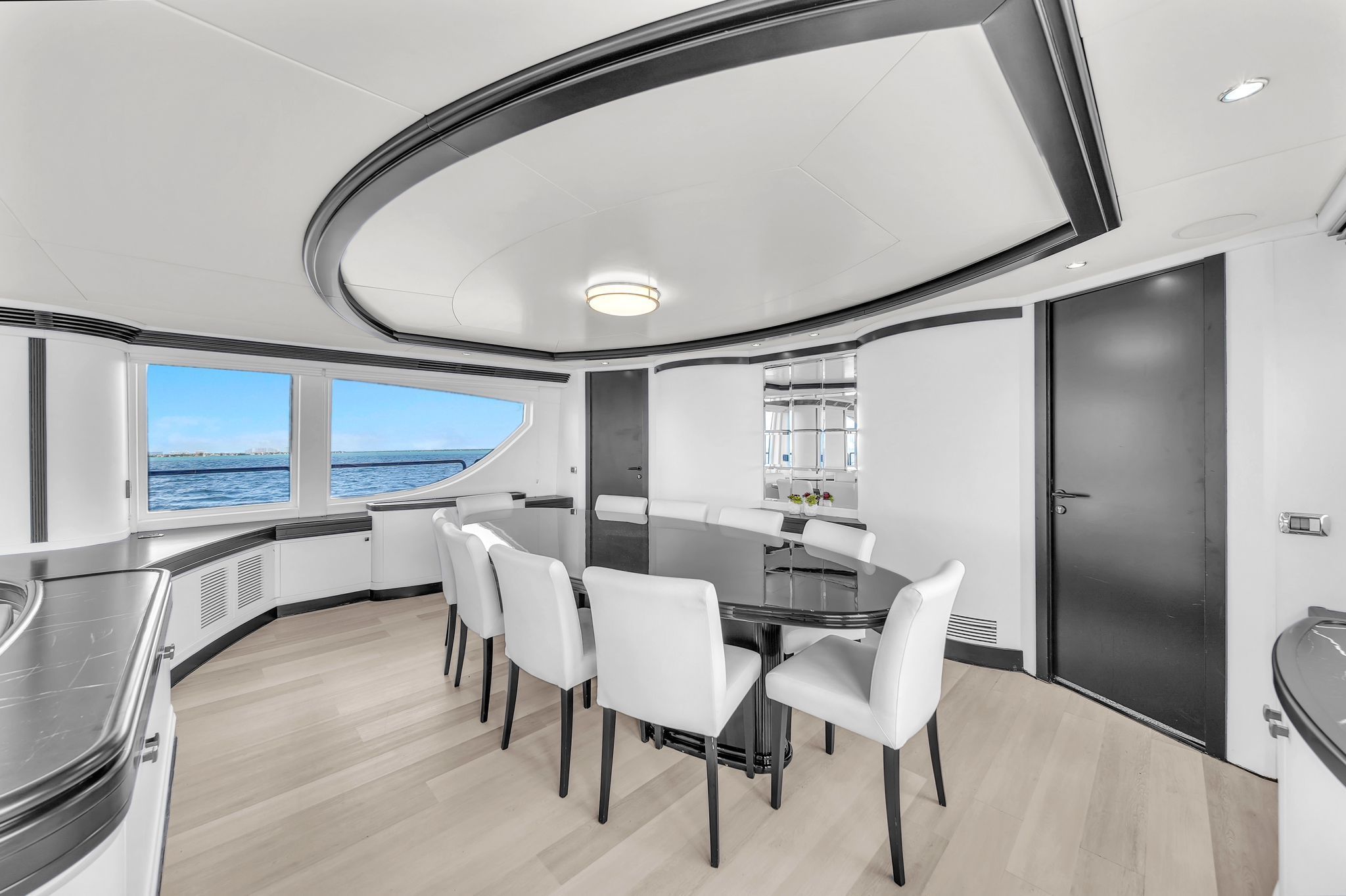 116ft Azimut