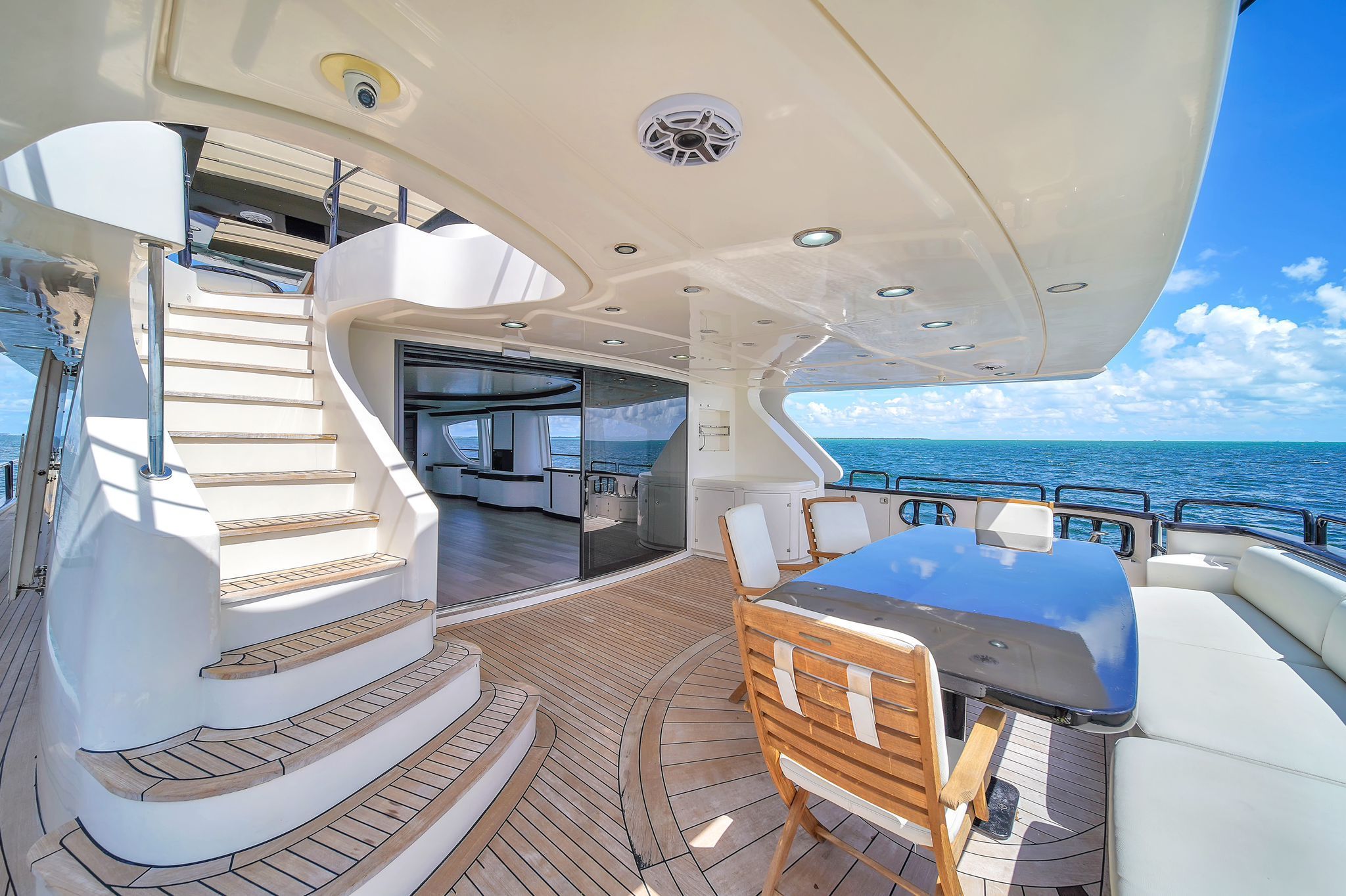 116ft Azimut