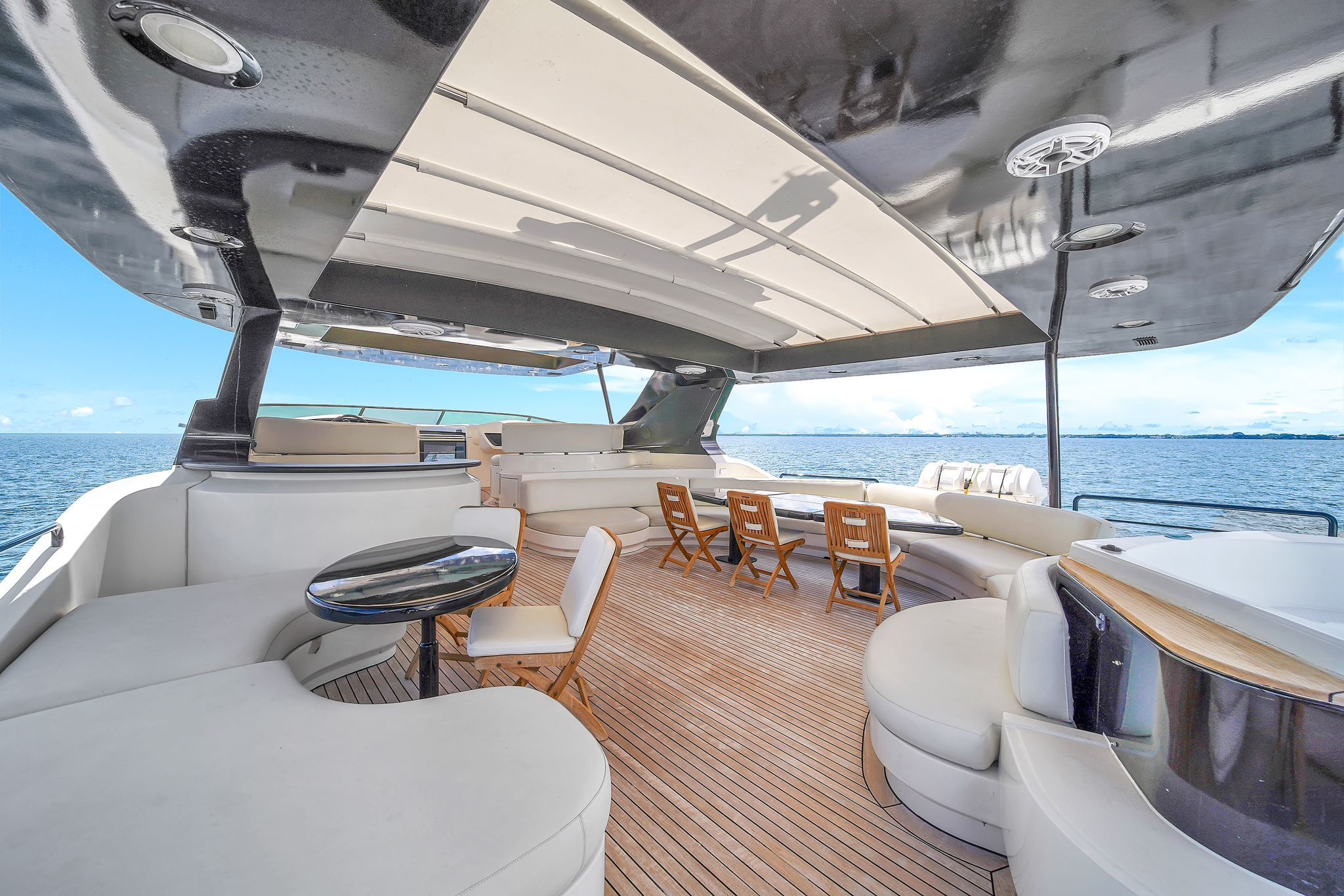 116ft Azimut