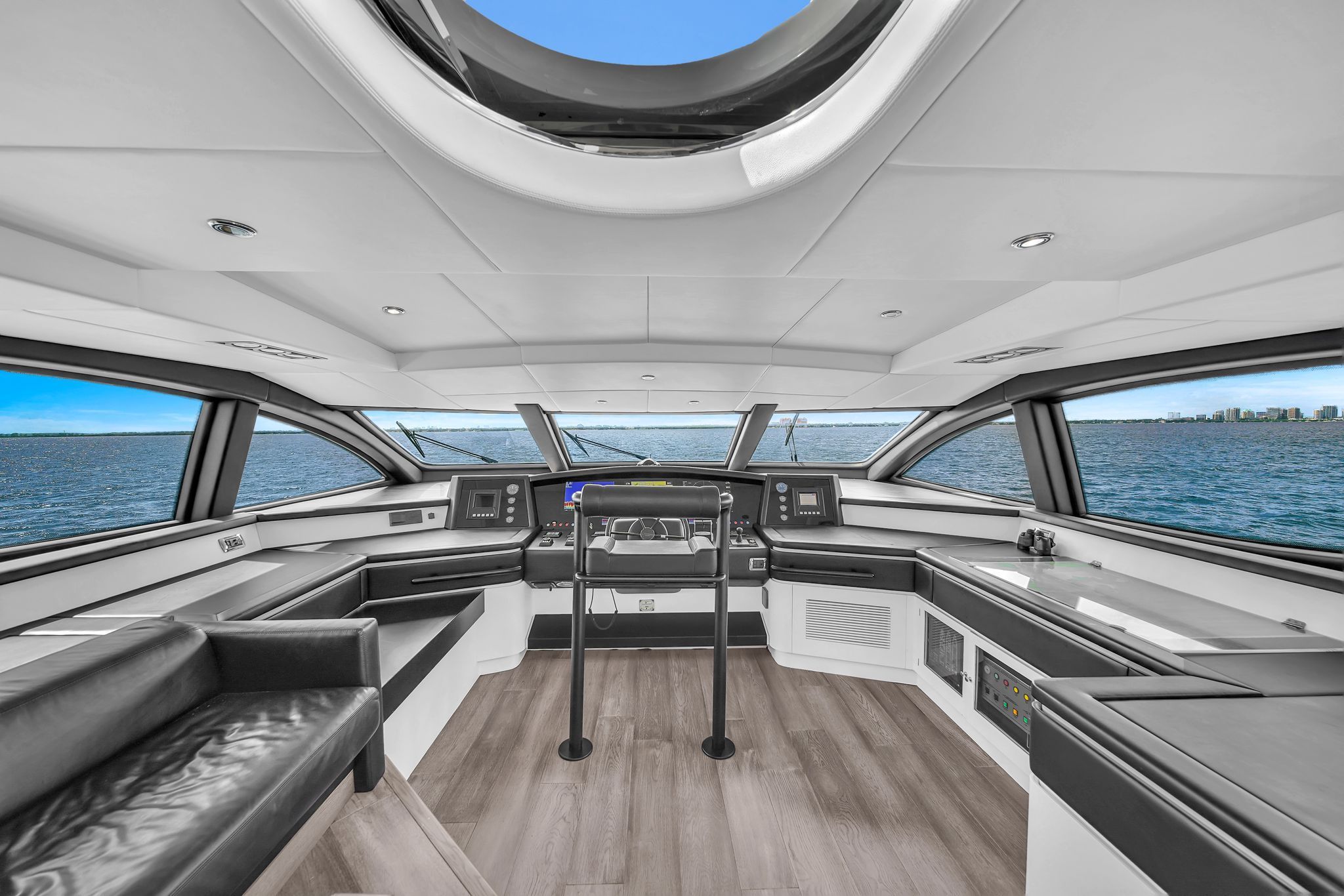 116ft Azimut