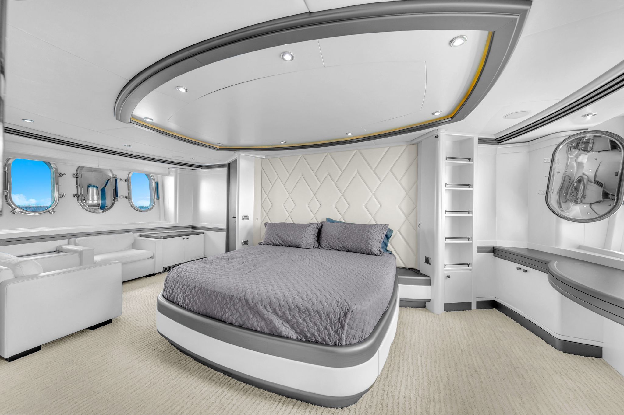 116ft Azimut
