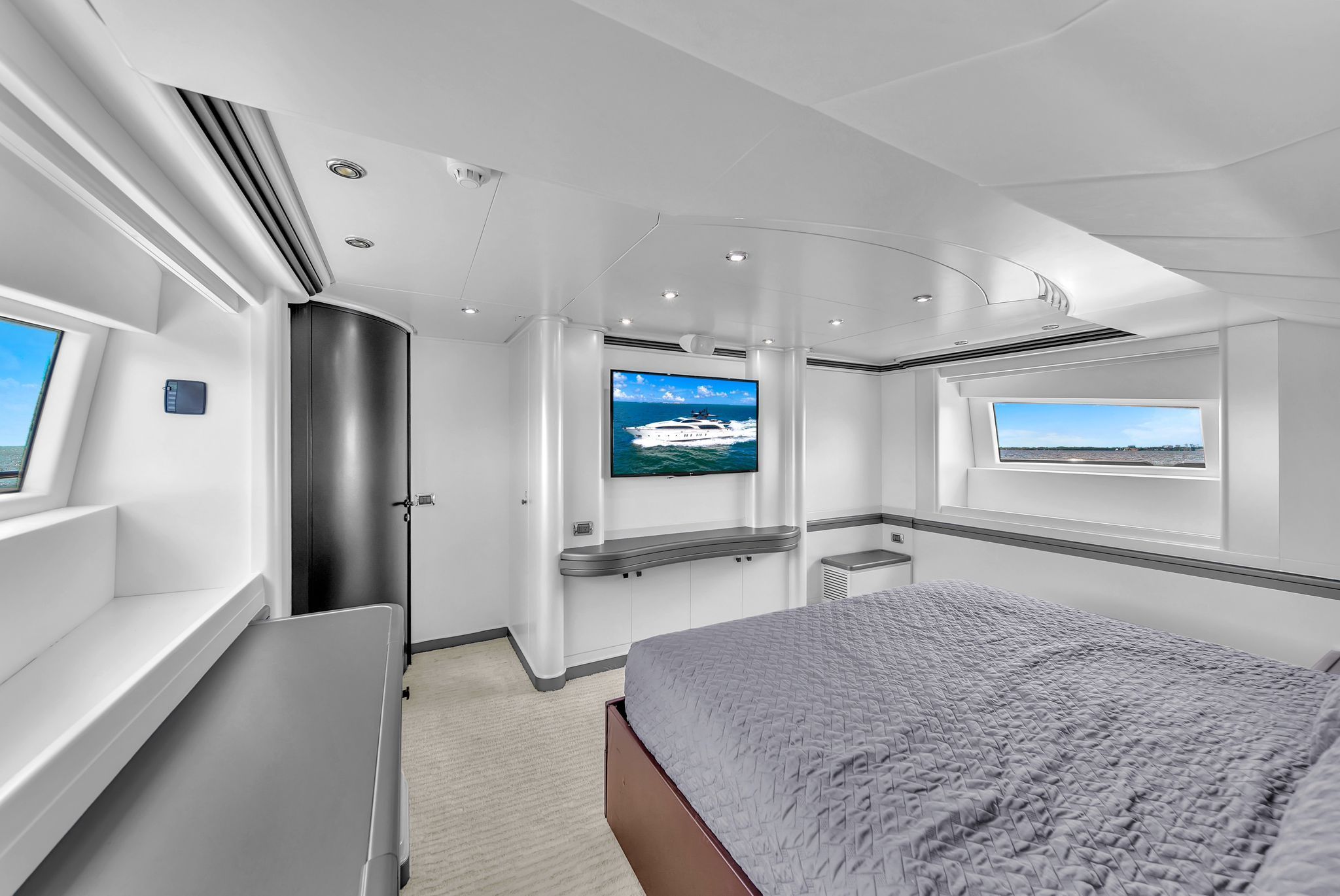 116ft Azimut