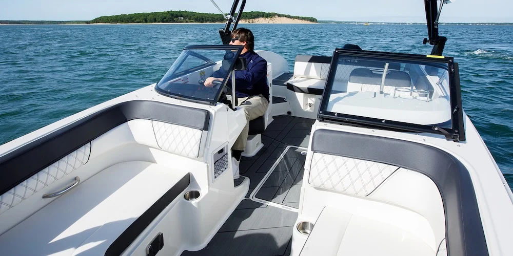 22ft 2023 Bayliner