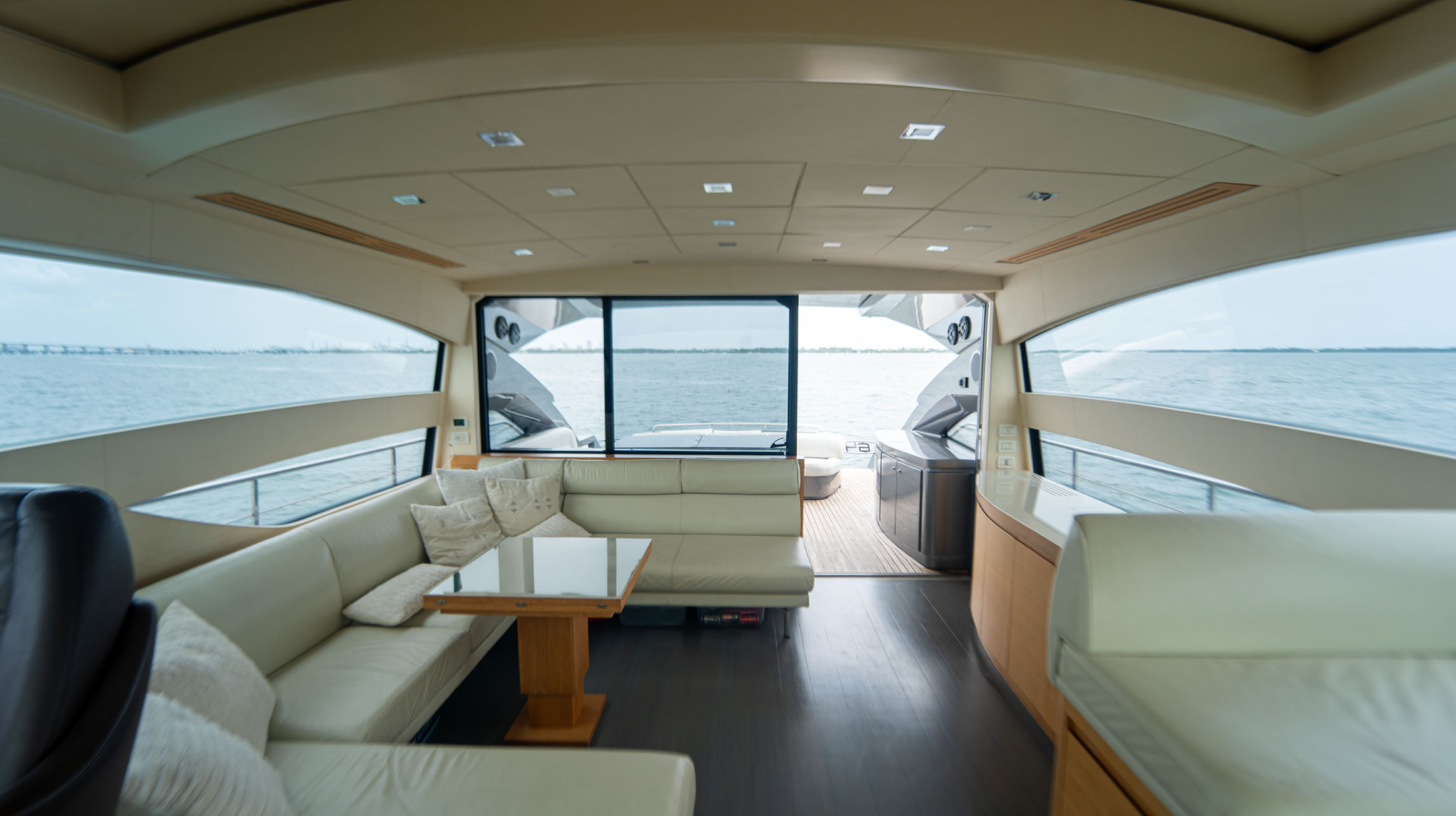 64ft Luxury Pershing “Wind”