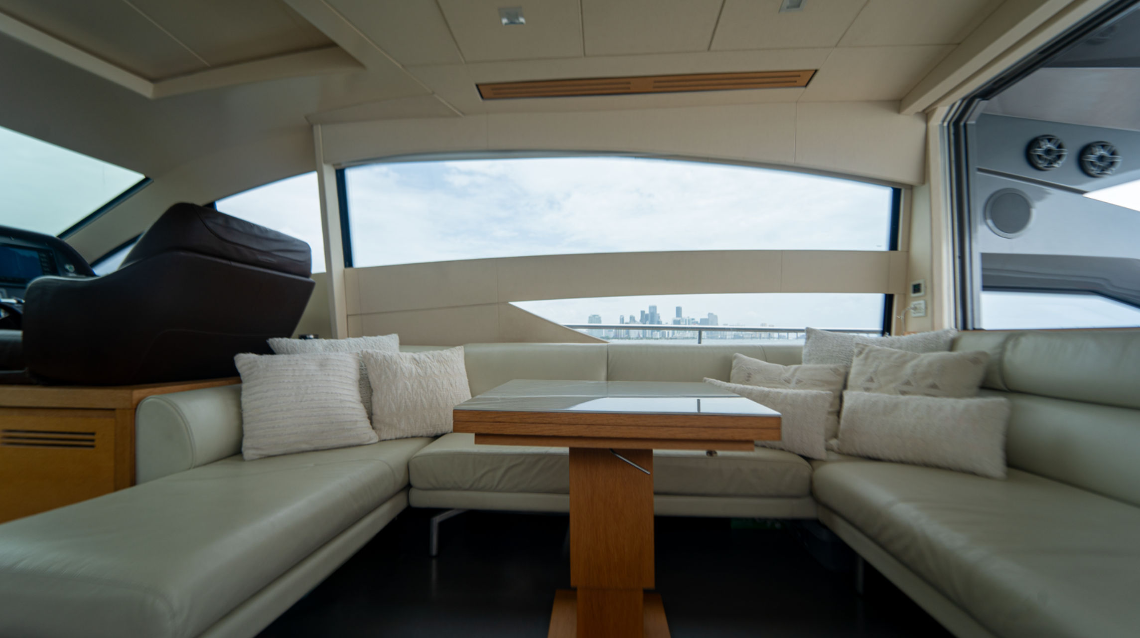 64ft Luxury Pershing “Wind”