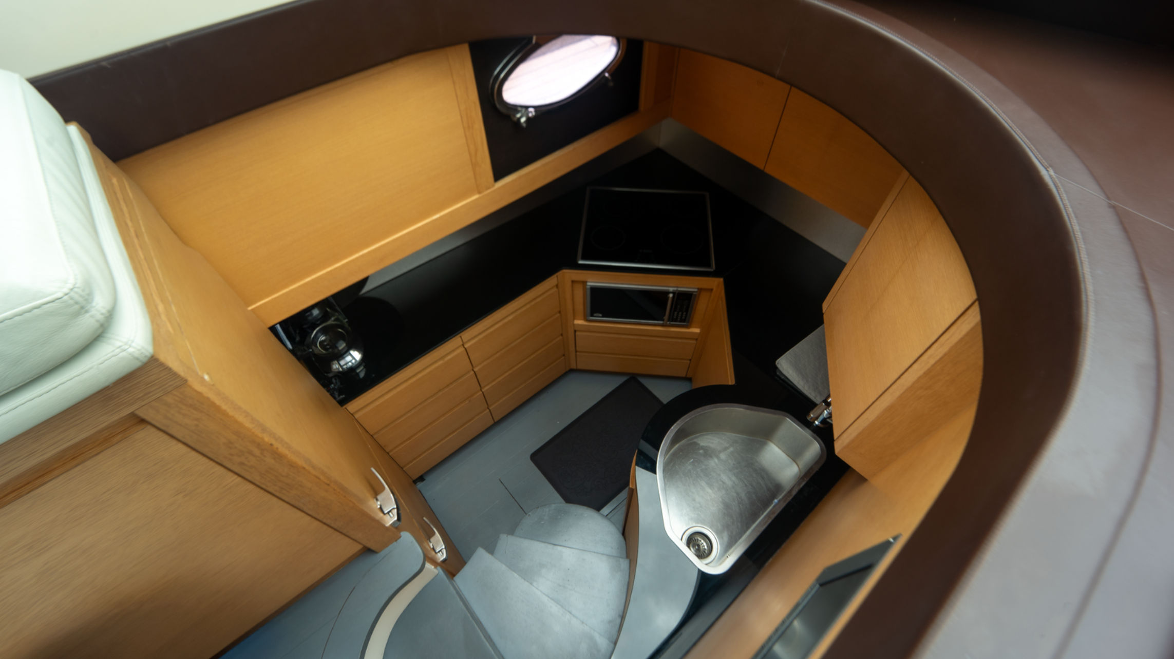 64ft Luxury Pershing “Wind”