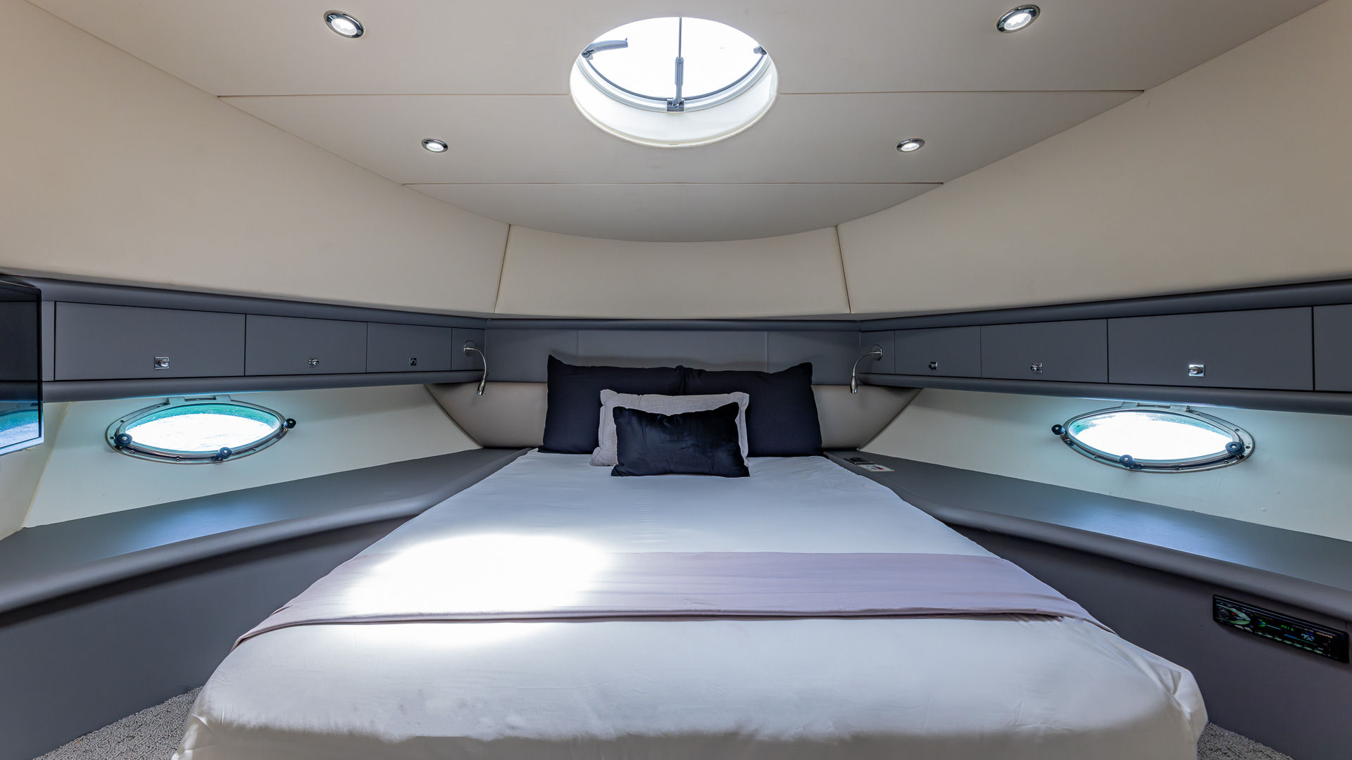 80ft Sunseeker