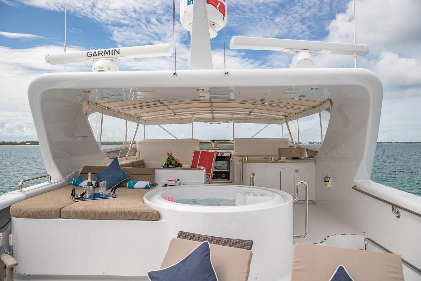 105ft AQUA w/Jacuzzi