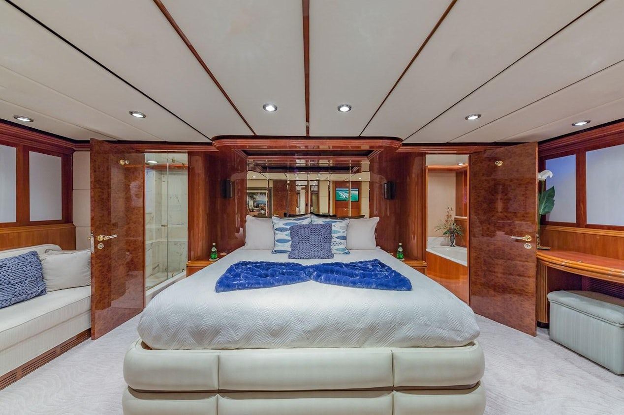 105ft AQUA w/Jacuzzi