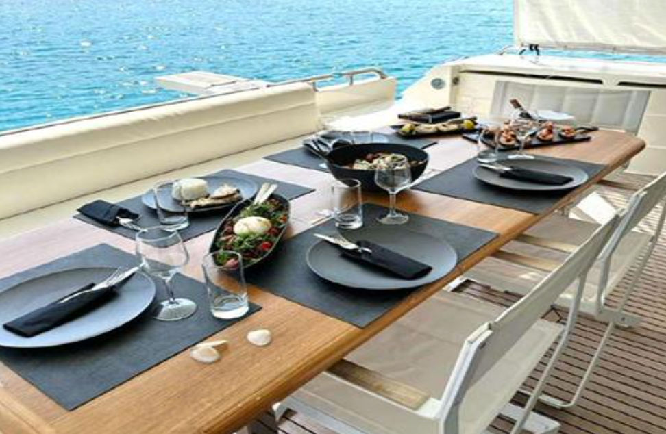 68ft FERRETTI 68 FLYBRIDGE