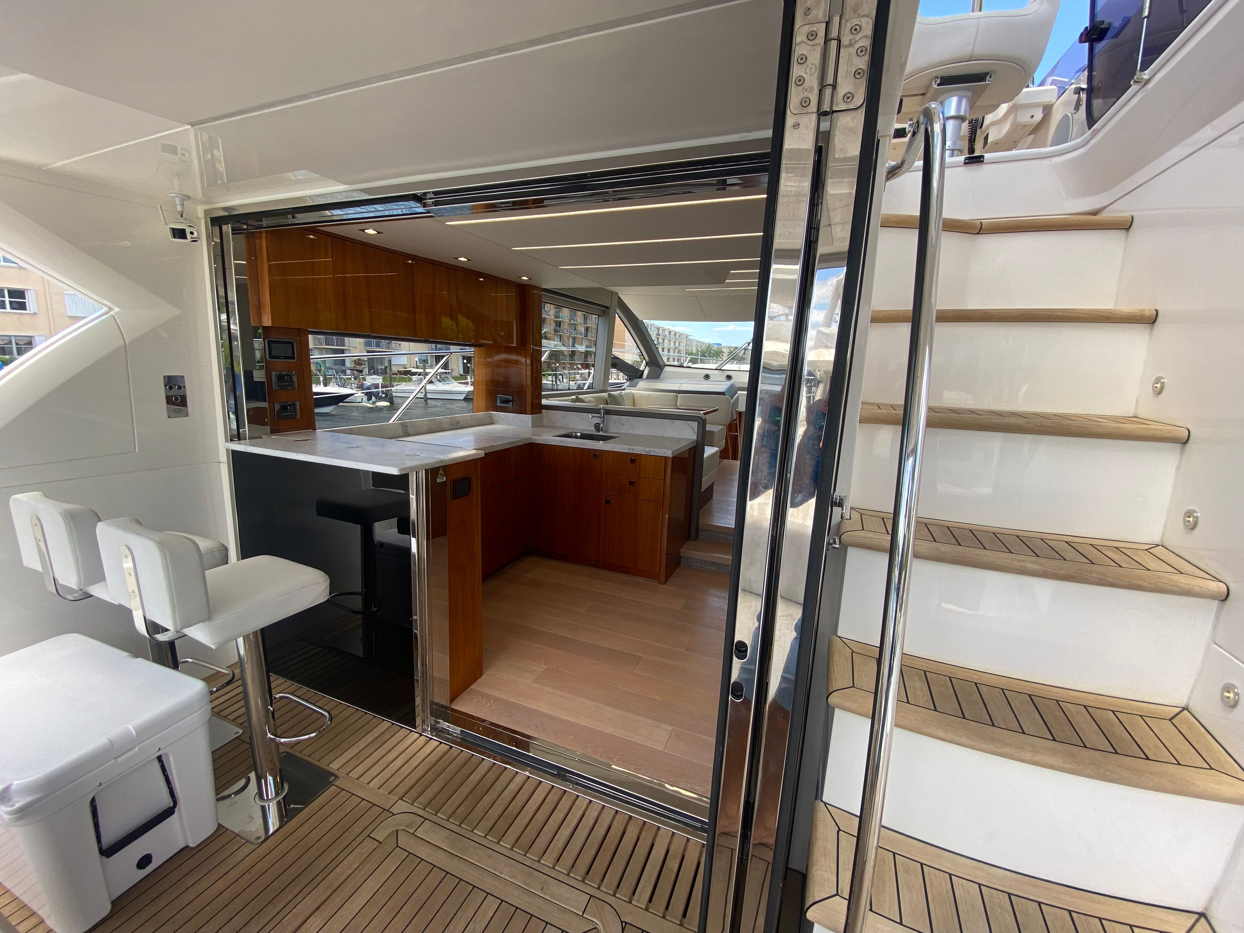 55ft Sunseeker Flybridge