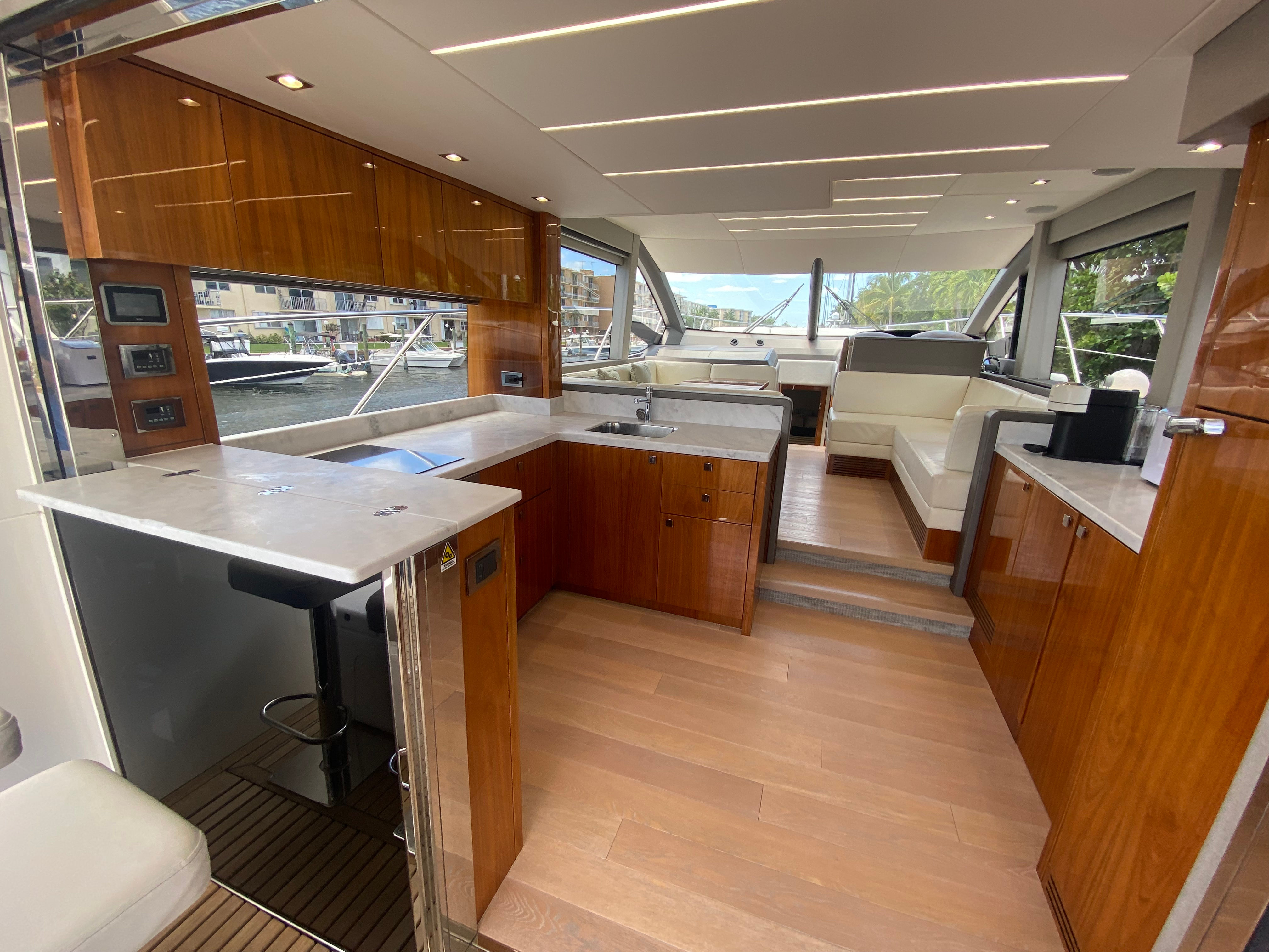 55ft Sunseeker Flybridge