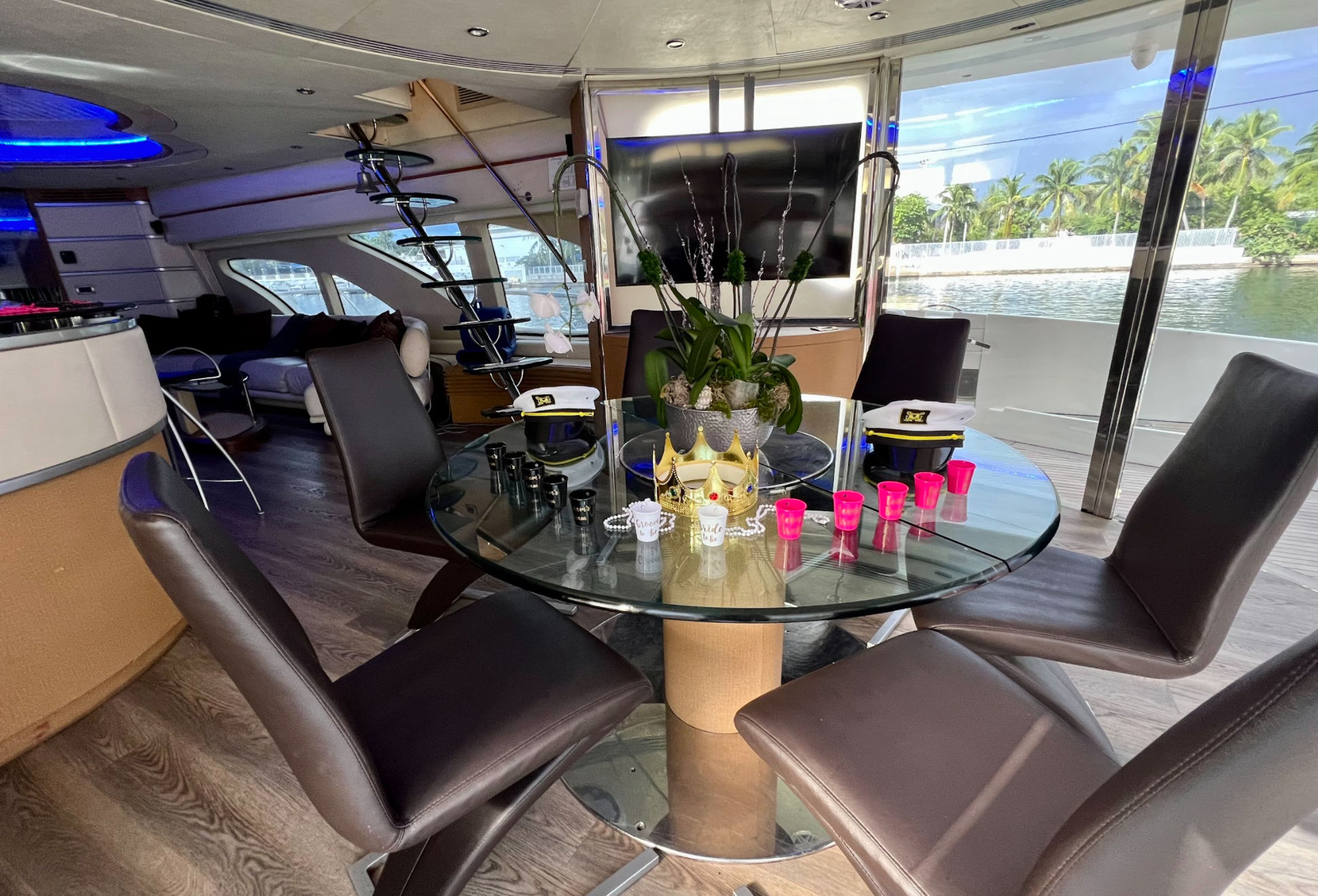 100ft Azimut w/ Jacuzzi, Club, & Water Toys