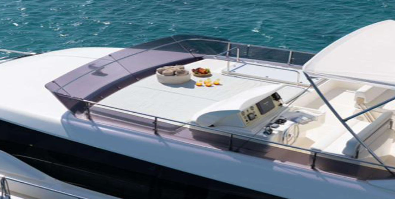 64ft FERRETTI 630 FLYBRIDGE