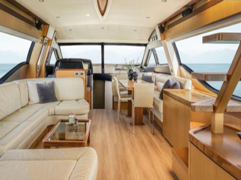 64ft FERRETTI 630 FLYBRIDGE