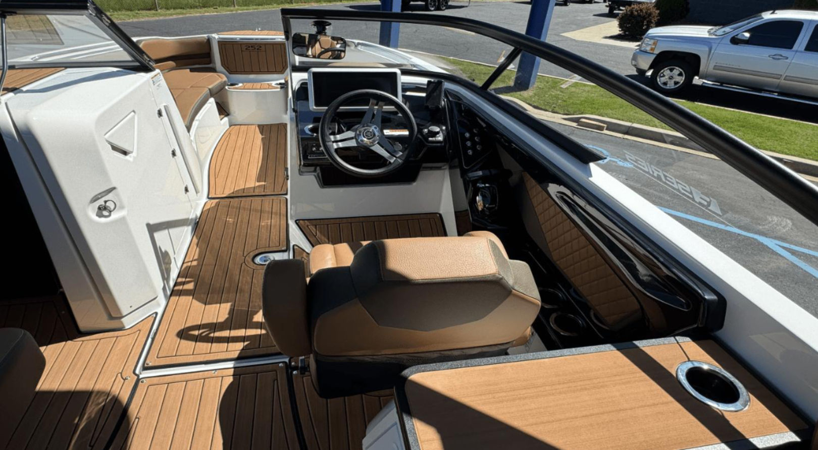 25ft Yamaha