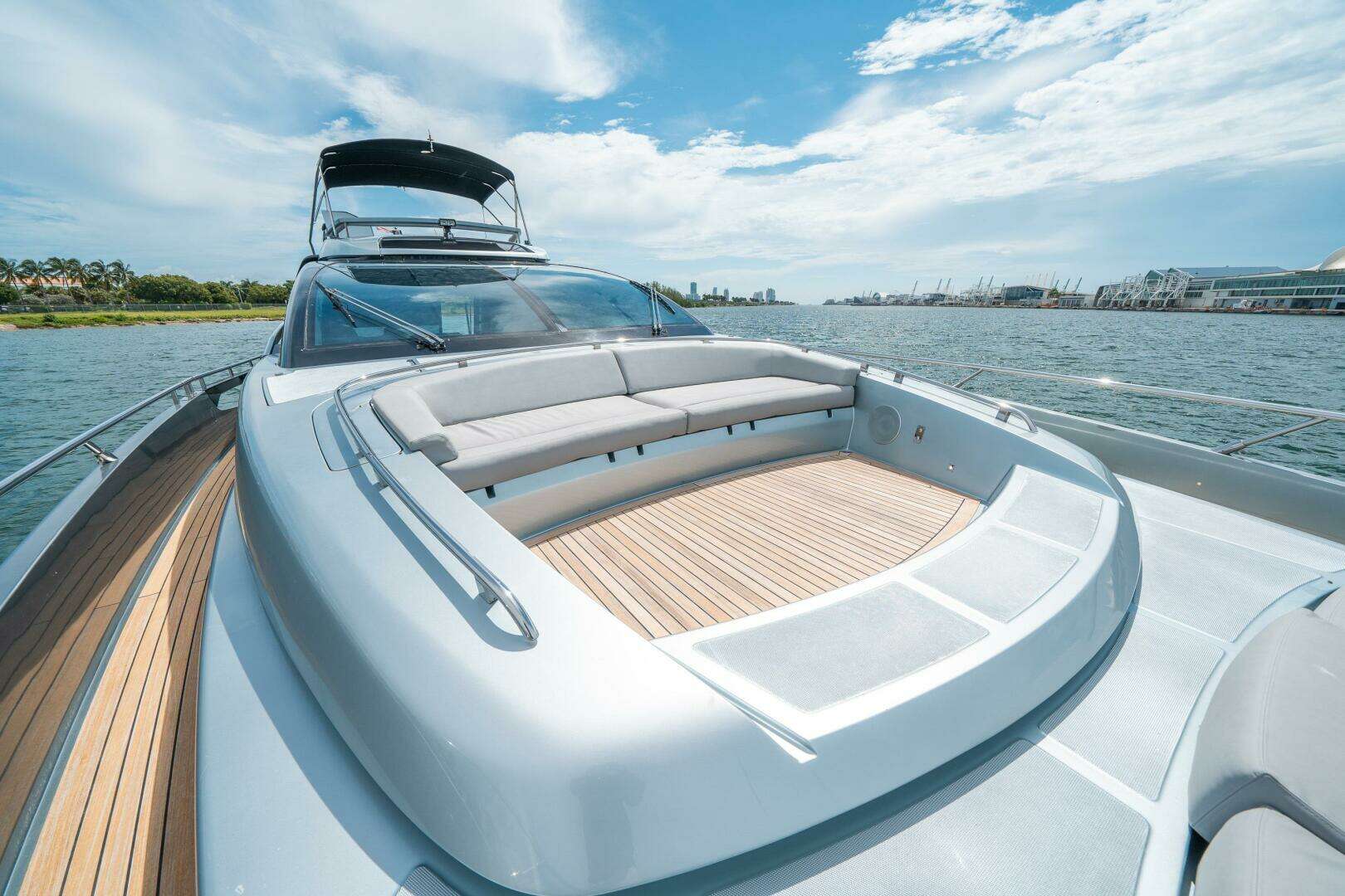Riva 76