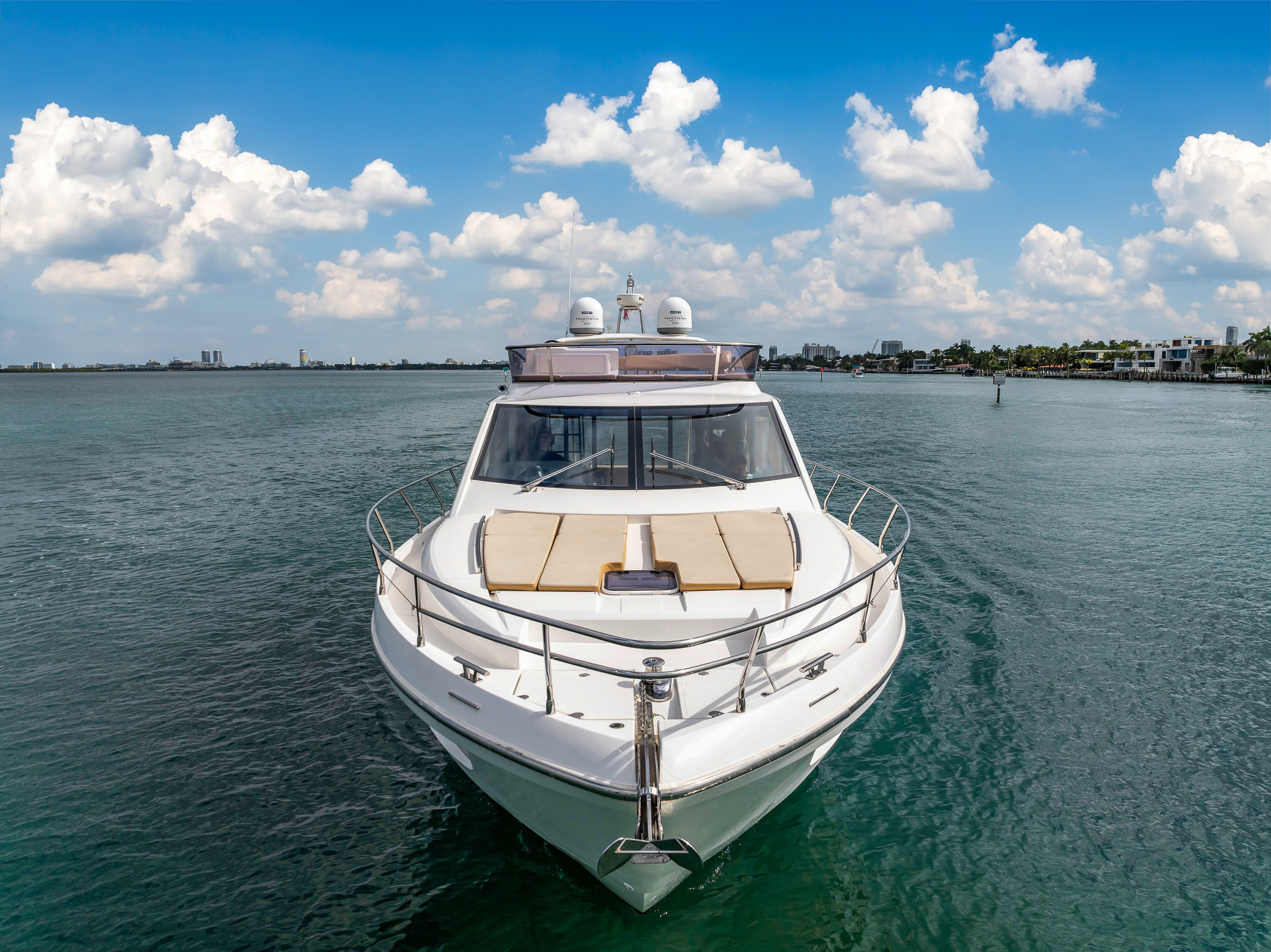 Absolute Flybridge 70