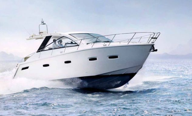 40' Sealine + Water Toys