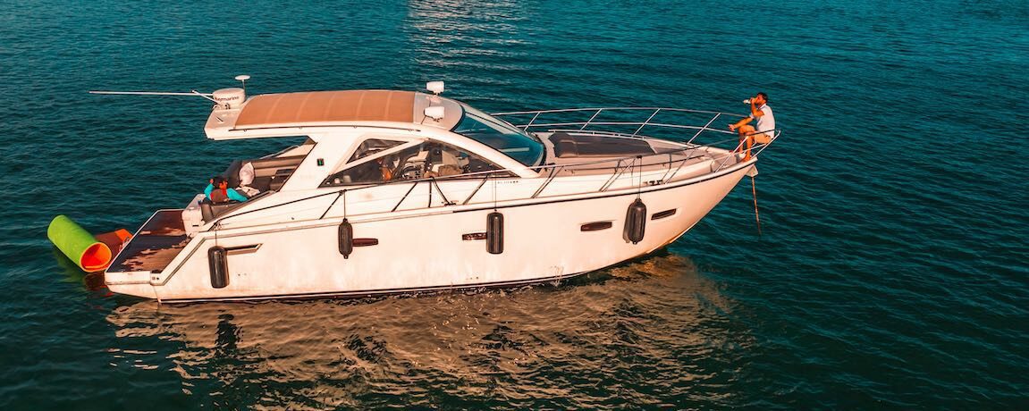 40' Sealine + Water Toys