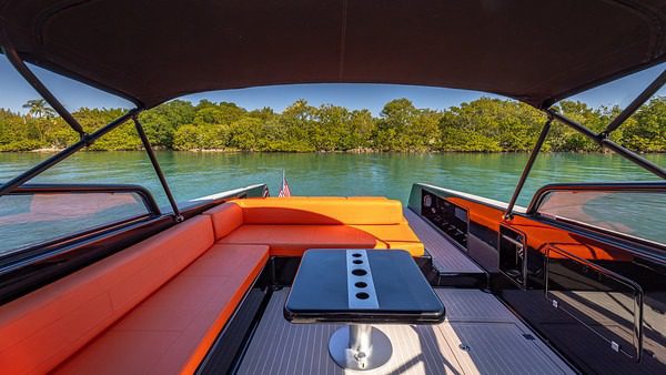 40' VanDutch + Water Toys
