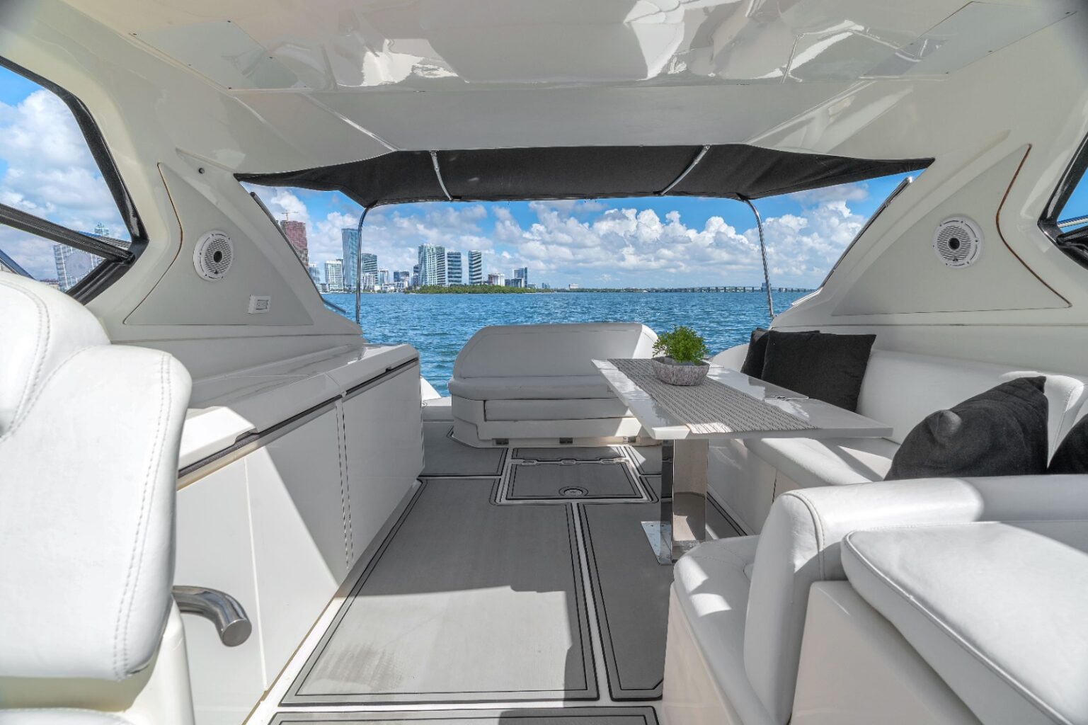 48' Azimut Atlantis + Jetski 1Hr