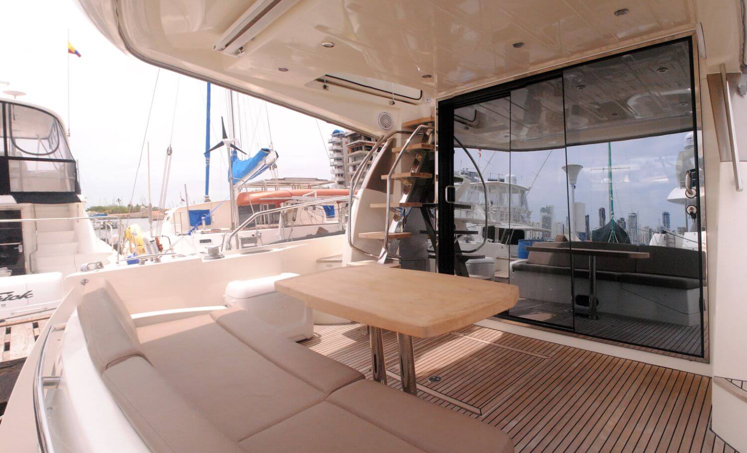 50' Prestige Flybridge