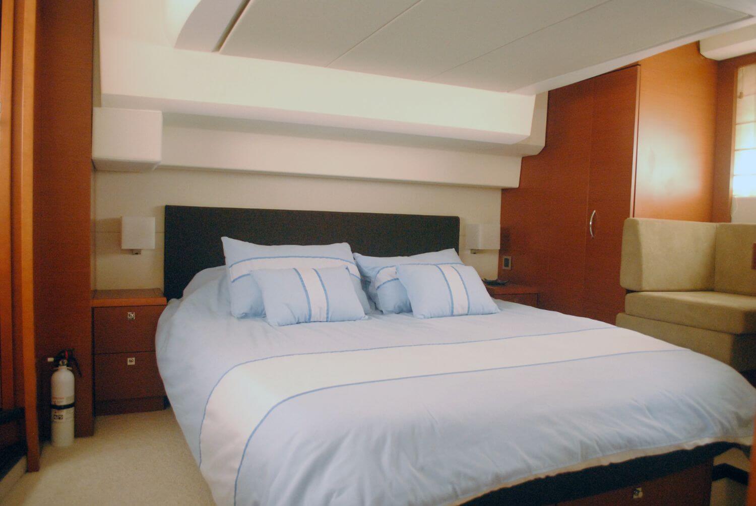 50' Prestige Flybridge