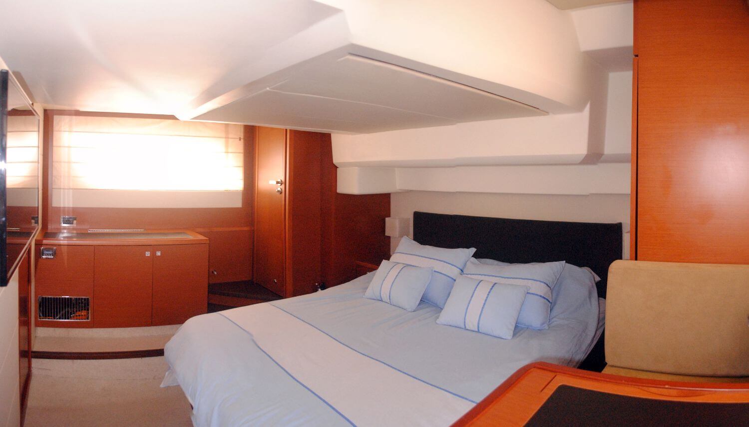 50' Prestige Flybridge