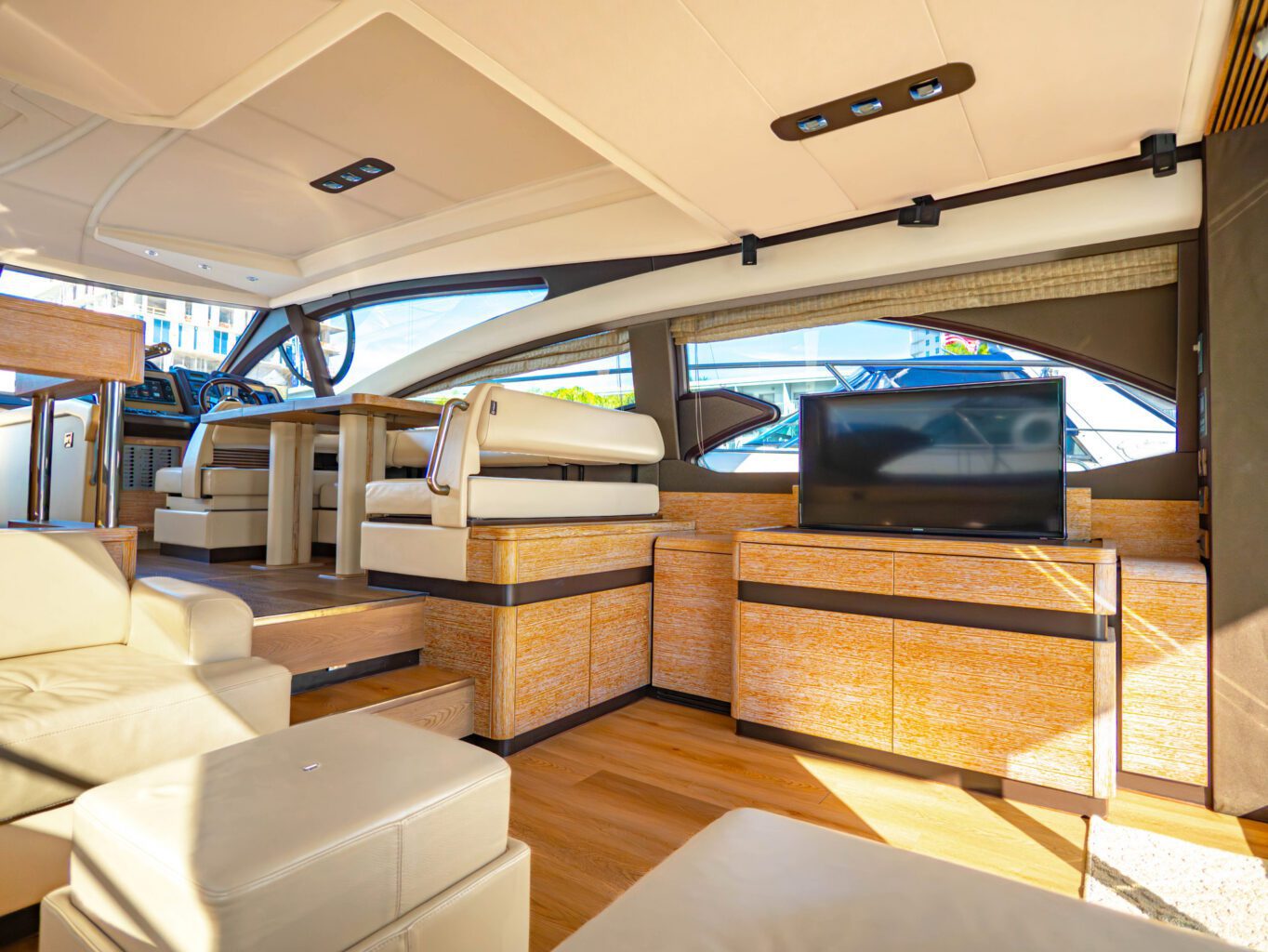 54' Azimut + Water Toys