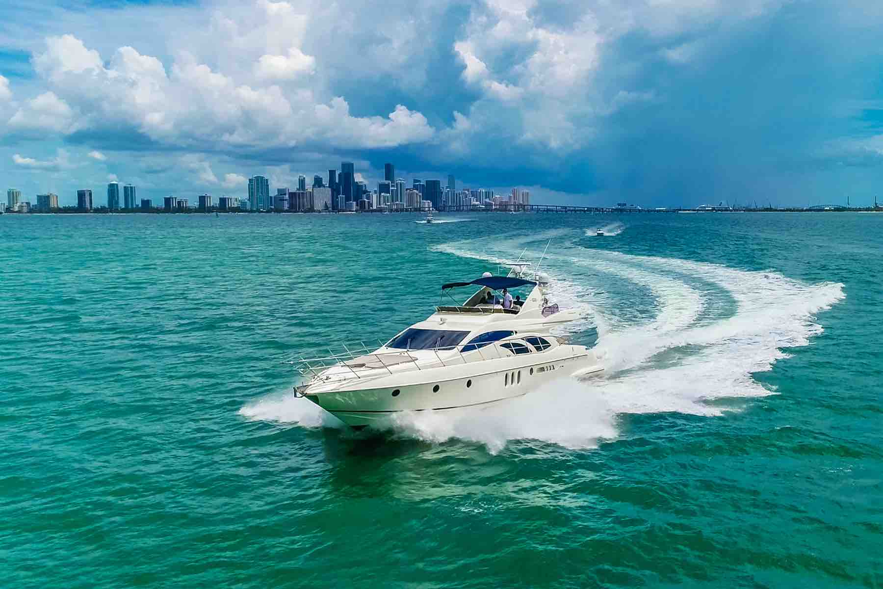 62' Azimut Fly + Water Toys + Jetski 1Hr