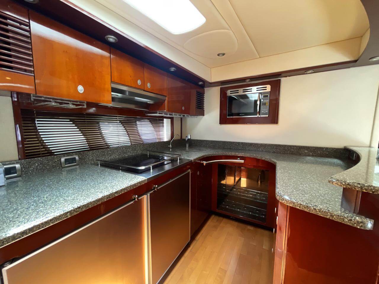 62' Sea Ray Sundancer