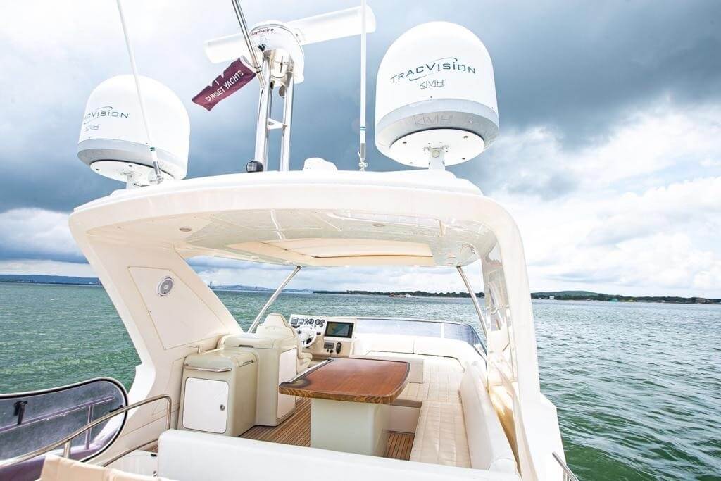 64' Azimut Fly