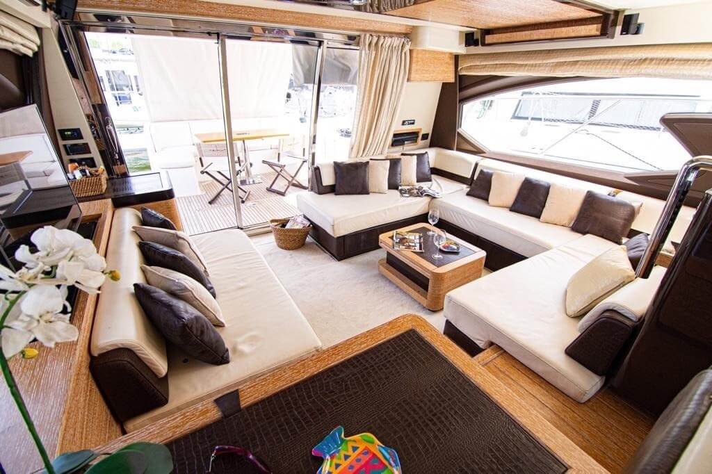 64' Azimut Fly