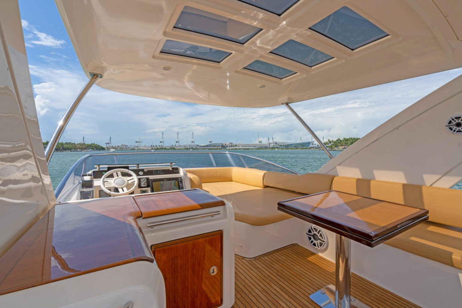 65' Azimut + Water Toys + Jetski 1Hr