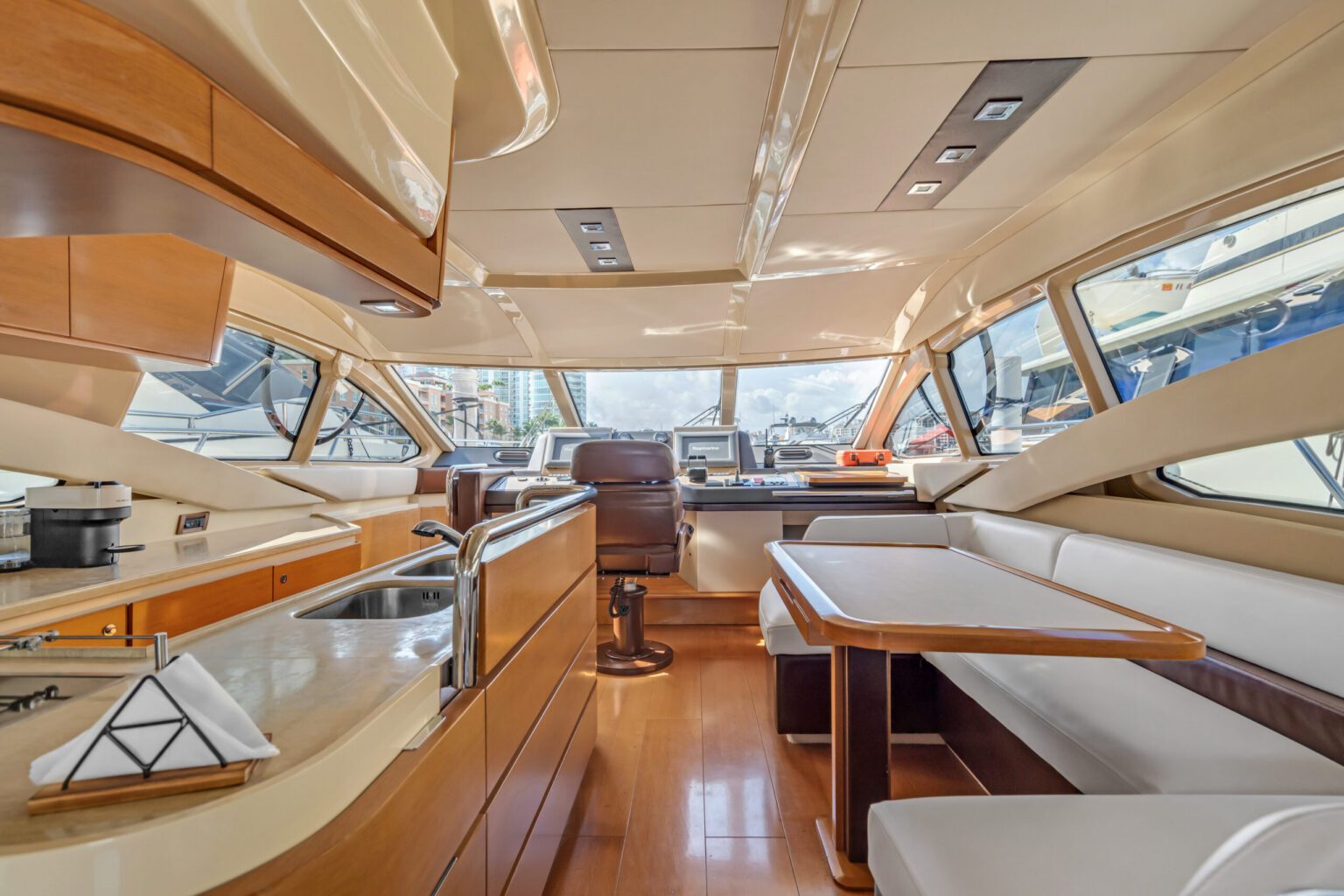 65' Azimut + Water Toys + Jetski 1Hr