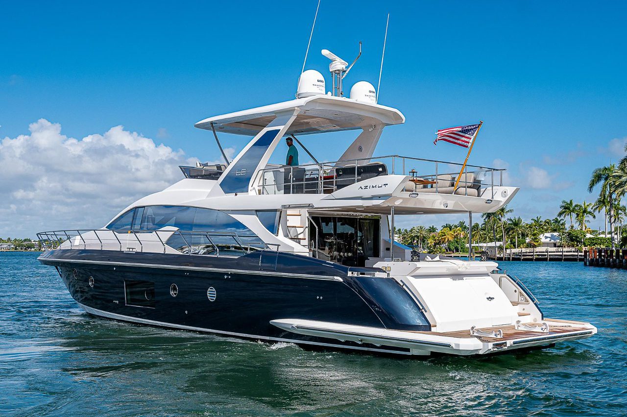66' Azimut + Water Toys