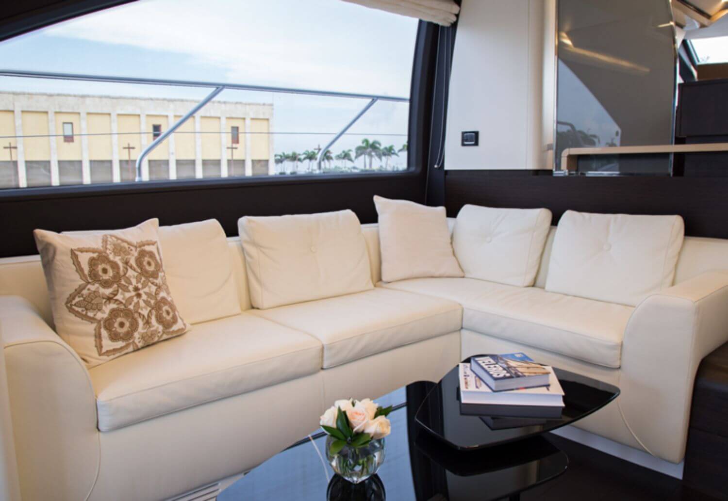 68' Azimut Flybridge