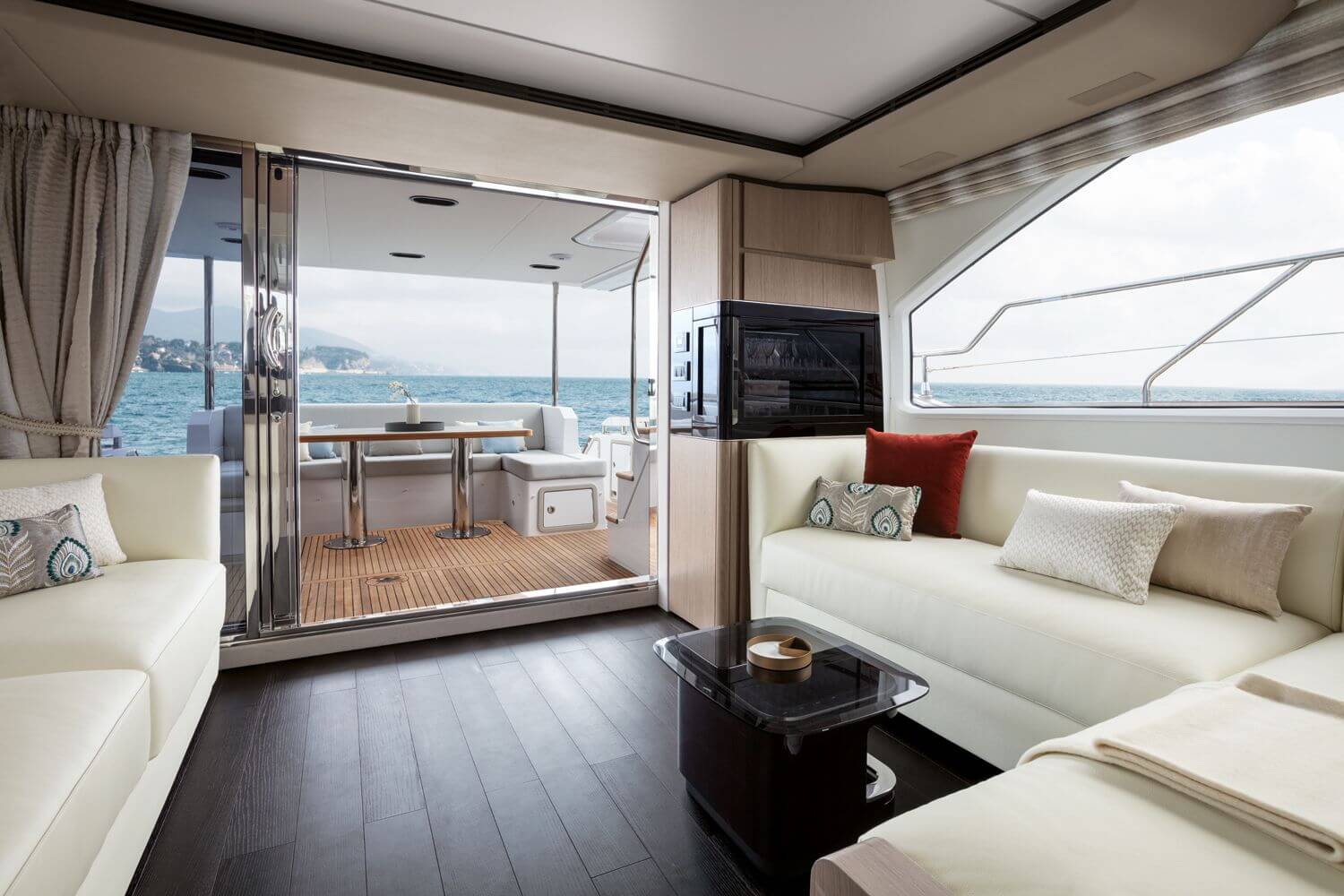 68' Azimut Flybridge