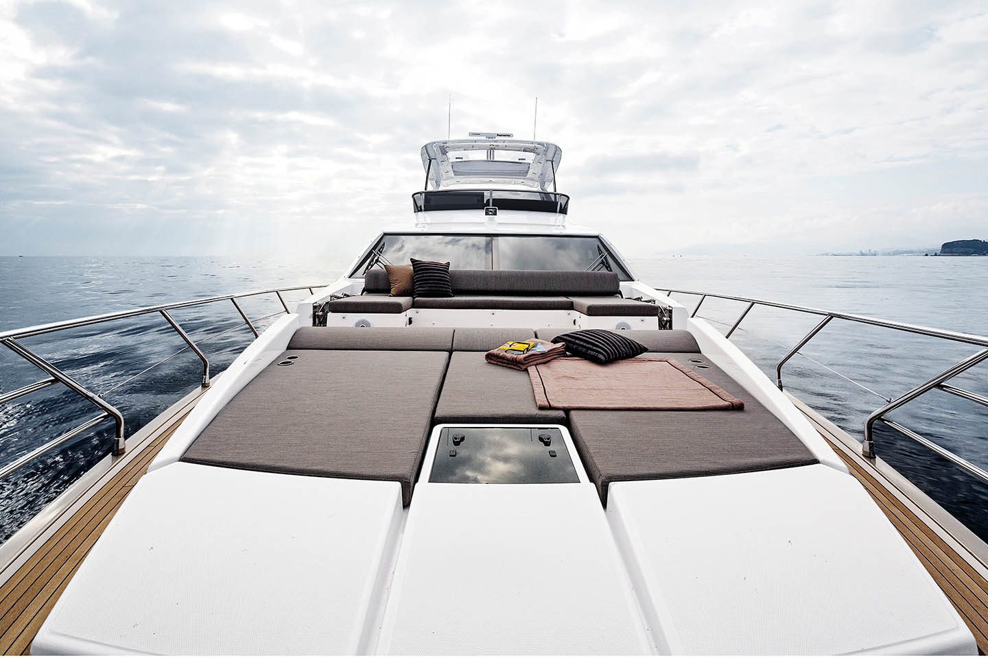 68' Azimut + Water Toys + Jetski 1Hr