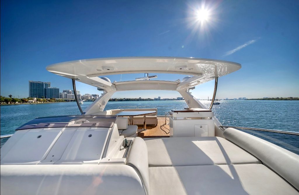 70' Azimut FB + Jetski 1Hr